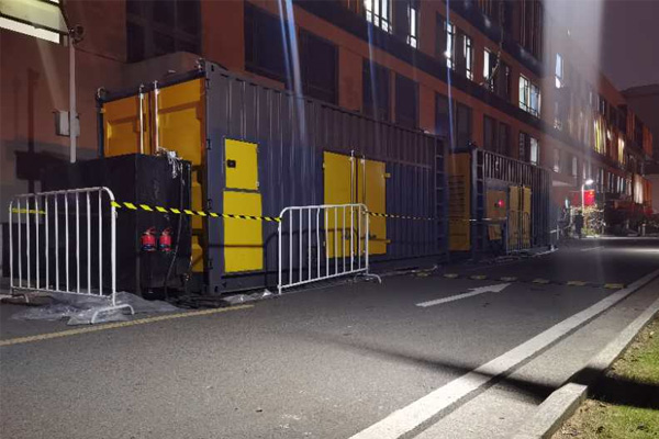 大荔柴油发电机组的输出电压是如何调节的？