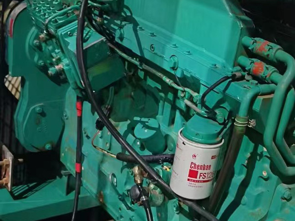 大荔如何确定新的发电机组控制系统是否与原系统兼容？