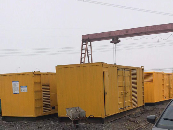 大荔100kw柴油发电机组每小时油耗？