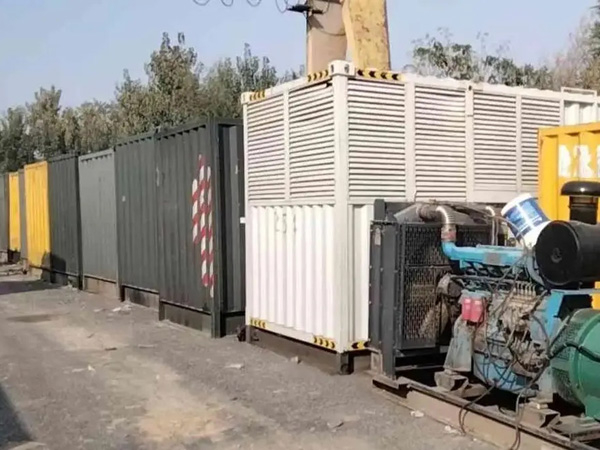 大荔200KW柴油发电机机组每小时油耗是多少？